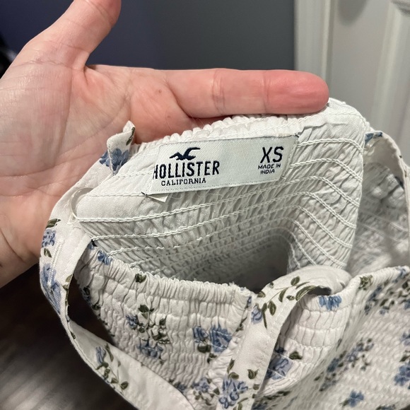 EUC Hollister Dress - Picture 5 of 5